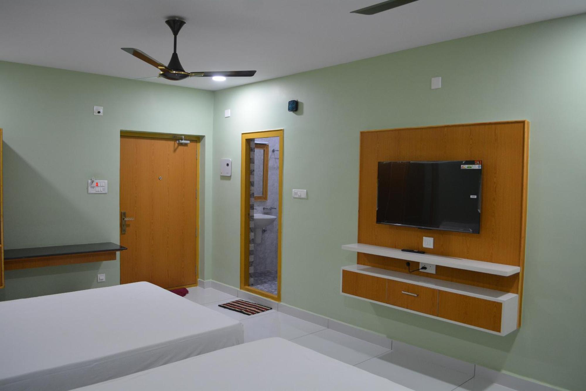 Yanam Resorts Exterior foto